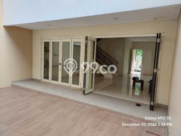 For Sale! Luxury House LT 200m2 Desain Modern di harapan indah For Sale! Luxury House LT 200m2 Desain Modern di harapan indah