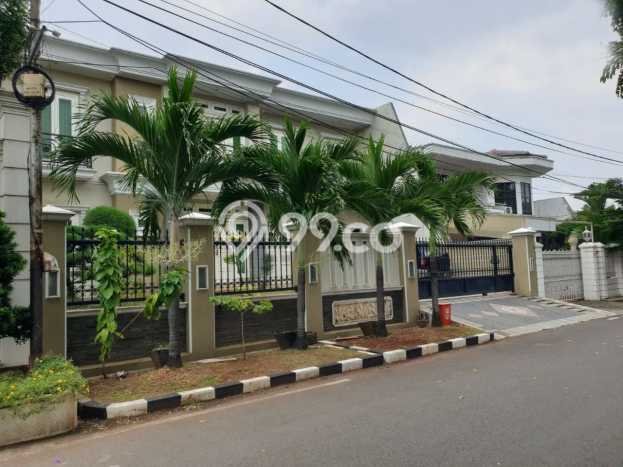 Jual Rumah Luas Elegan Dengan View Cantik di Pulomas, Jakarta Timur Jual Rumah Luas Elegan Dengan View Cantik di Pulomas, Jakarta Timur