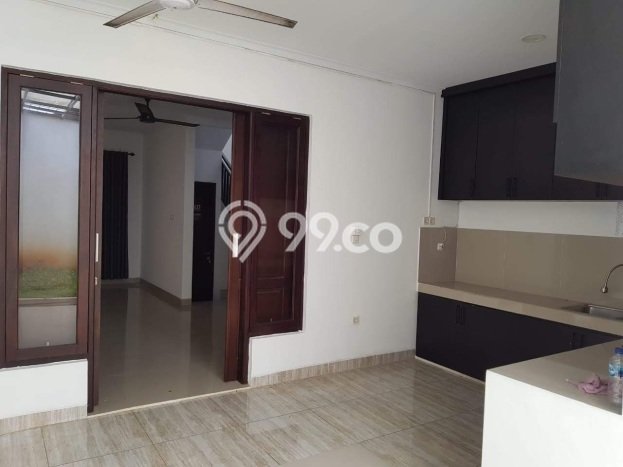 Rumah Strategis Minimalis Lb 110m2 di Ciputat, Tangerang Selatan Rumah Strategis Minimalis Lb 110m2 di Ciputat, Tangerang Selatan