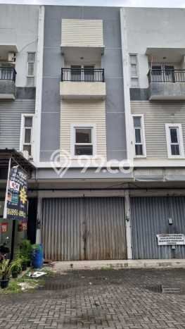 Ruko Disewa di Bekasi dengan LB 189m2 Area Komersial Ramai Ruko Disewa di Bekasi dengan LB 189m2 Area Komersial Ramai