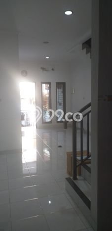 NEW LISTING! Rumah Premium area Kelapa Gading, Luas 90m² LB 170m² NEW LISTING! Rumah Premium area Kelapa Gading, Luas 90m² LB 170m²