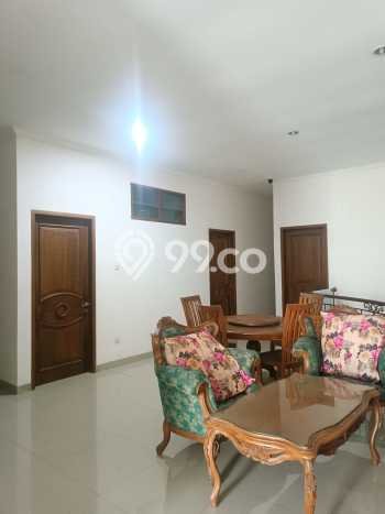 Hunian Mewah Dijual LT 200m2 di Jatinegara, Jakarta Timur Hunian Mewah Dijual LT 200m2 di Jatinegara, Jakarta Timur