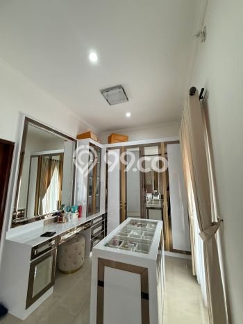 Dijual Rumah Mewah Elegan Dengan View Cantik di Pulo Asem, Jakarta Timur Dijual Rumah Mewah Elegan Dengan View Cantik di Pulo Asem, Jakarta Timur