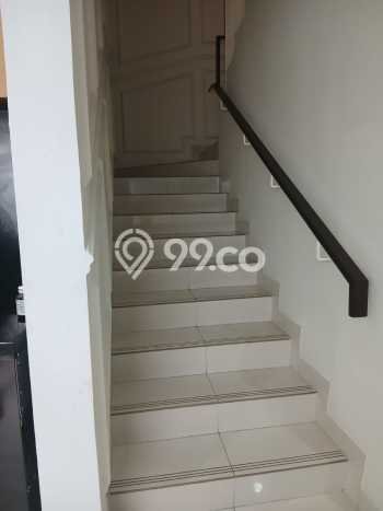 Rumah Strategis Modern Lb 103m2 di Cakung, Jakarta Timur Rumah Strategis Modern Lb 103m2 di Cakung, Jakarta Timur