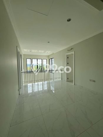 Dijual Rumah Mewah Elegan Dengan View Eksklusif di Summarecon Crown Gading, Bekasi Dijual Rumah Mewah Elegan Dengan View Eksklusif di Summarecon Crown Gading, Bekasi