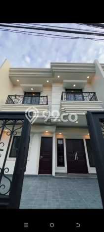 Rumah Mewah Dijual LT 112m2 di Duren Sawit, Jakarta Timur Rumah Mewah Dijual LT 112m2 di Duren Sawit, Jakarta Timur