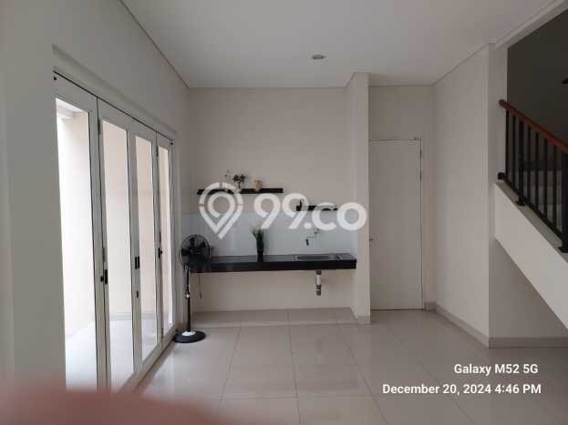 For Sale! Luxury House LT 200m2 Desain Modern di harapan indah For Sale! Luxury House LT 200m2 Desain Modern di harapan indah