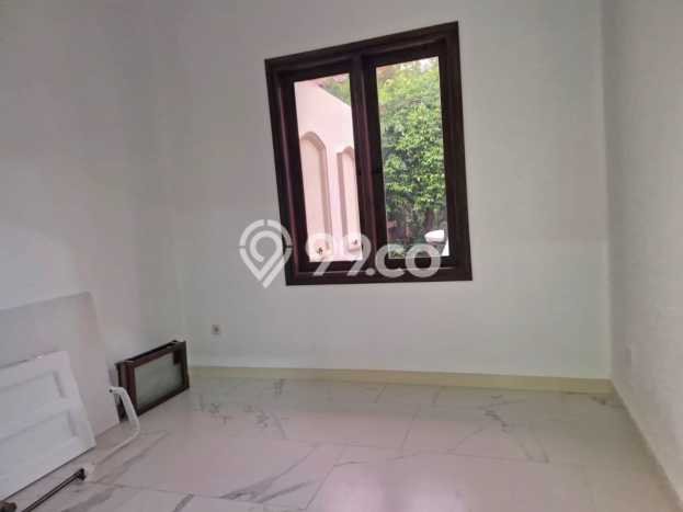 Dijual Rumah Luas Megah Dengan View Eksklusif di Pondok Kelapa, Jakarta Timur Dijual Rumah Luas Megah Dengan View Eksklusif di Pondok Kelapa, Jakarta Timur