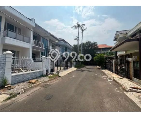 Rumah dengan Lokasi Strategis 3 KT di Cakung, Jakarta Timur Rumah dengan Lokasi Strategis 3 KT di Cakung, Jakarta Timur