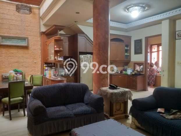 Jual Rumah Luas Megah Dengan View Eksklusif di Rawamangun, Jakarta Timur Jual Rumah Luas Megah Dengan View Eksklusif di Rawamangun, Jakarta Timur