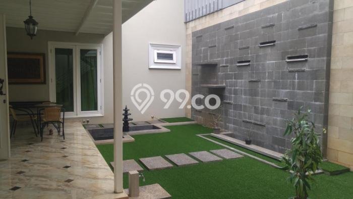 Jual Rumah Luas Elegan Dengan View Cantik di Pulomas, Jakarta Timur Jual Rumah Luas Elegan Dengan View Cantik di Pulomas, Jakarta Timur