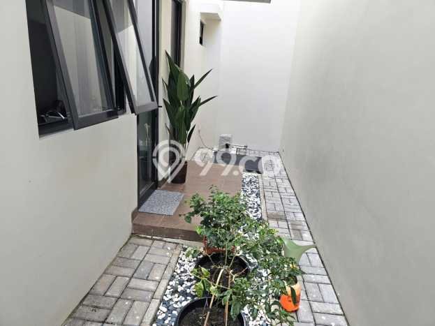 Rumah Modern 4 KT di Summarecon Crown Gading Bekasi Rumah Modern 4 KT di Summarecon Crown Gading Bekasi