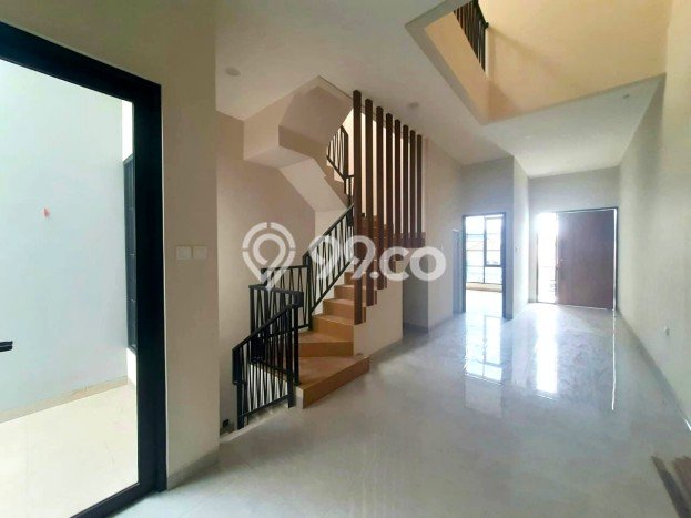 For Sale! Luxury House LT 90m2 Desain Modern di Tomang For Sale! Luxury House LT 90m2 Desain Modern di Tomang