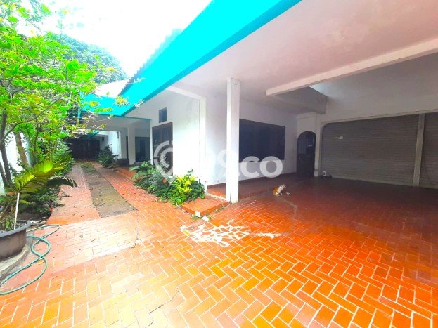 Jual Rumah Mewah Elegan Dengan View Cantik di Tomang, Jakarta Barat Jual Rumah Mewah Elegan Dengan View Cantik di Tomang, Jakarta Barat