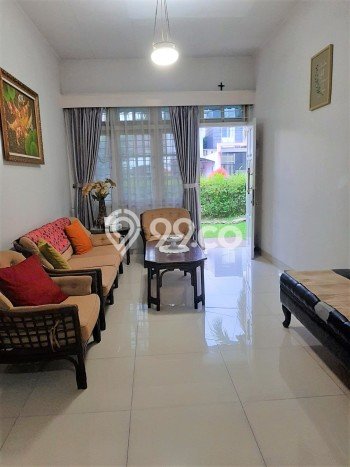 Hunian Elit LB 250m2 Siap Pakai Desain Elegan di Bintaro, Tangerang Selatan Hunian Elit LB 250m2 Siap Pakai Desain Elegan di Bintaro, Tangerang Selatan