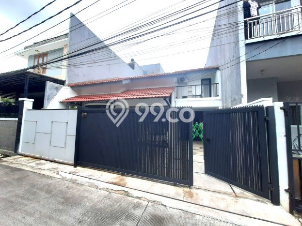 Jual Rumah Luas Elegan Dengan View Cantik di Tomang, Jakarta Barat Jual Rumah Luas Elegan Dengan View Cantik di Tomang, Jakarta Barat