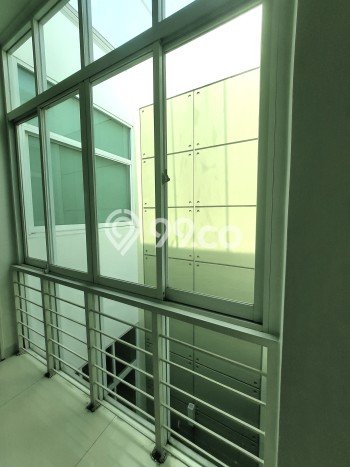 Hunian Elit LB 200m2 Siap Huni Desain Elegan di Tomang, Jakarta Barat Hunian Elit LB 200m2 Siap Huni Desain Elegan di Tomang, Jakarta Barat