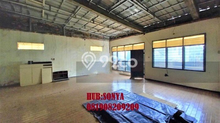 Rumah Modern 3 Kamar LT 145m2 di Tomang Rumah Modern 3 Kamar LT 145m2 di Tomang