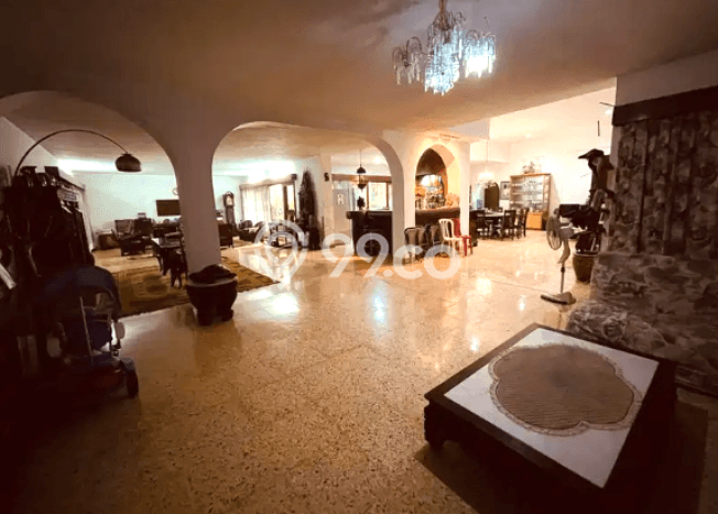 Jual Rumah Mewah Elegan Dengan View Cantik di Tomang, Jakarta Barat Jual Rumah Mewah Elegan Dengan View Cantik di Tomang, Jakarta Barat