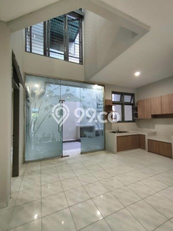 Rumah Elit Modern Siap Huni di Tomang Jakarta Barat Rumah Elit Modern Siap Huni di Tomang Jakarta Barat