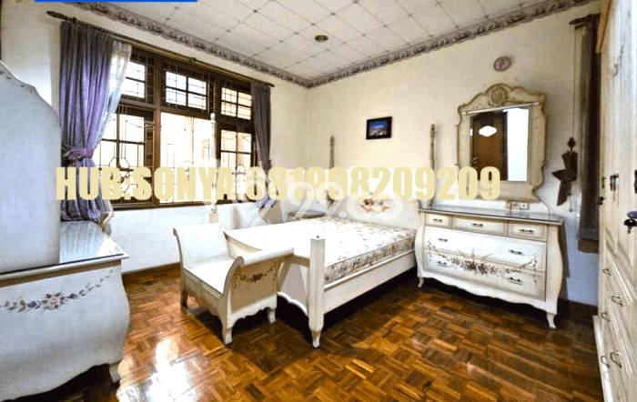 Ready to Use! Luxury House LT 242m2 Desain Elegan di Tomang Ready to Use! Luxury House LT 242m2 Desain Elegan di Tomang