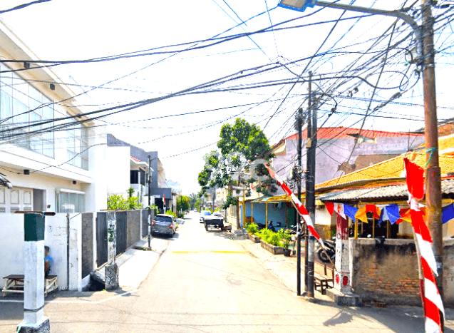 Rumah Elit LB 180m2 Siap Pakai Desain Elegan di Tanjung Duren, Jakarta Barat Rumah Elit LB 180m2 Siap Pakai Desain Elegan di Tanjung Duren, Jakarta Barat