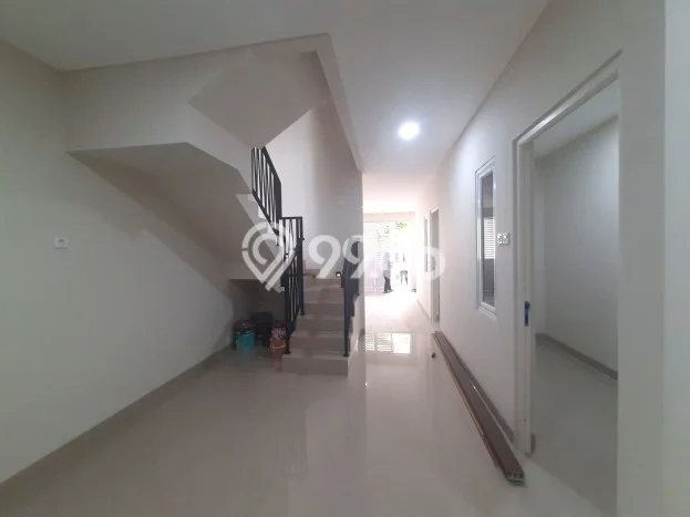 For Sale! Luxury House LT 90m2 Desain Modern di Tomang For Sale! Luxury House LT 90m2 Desain Modern di Tomang
