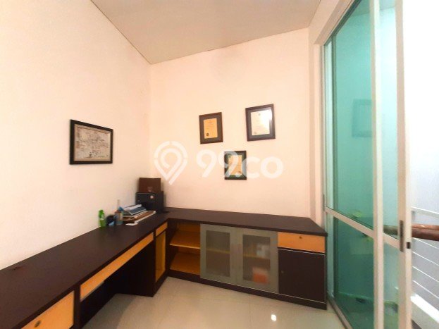 Hunian Elit LB 200m2 Siap Huni Desain Elegan di Tomang, Jakarta Barat Hunian Elit LB 200m2 Siap Huni Desain Elegan di Tomang, Jakarta Barat
