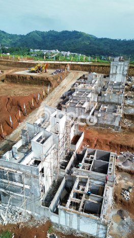 Rumah Strategis Modern Lb 84m2 di Padalarang, Bandung Barat Rumah Strategis Modern Lb 84m2 di Padalarang, Bandung Barat