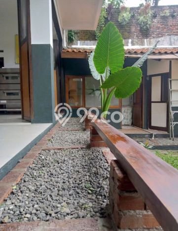 Rumah Lokasi Strategis area Cigadung, Bandung, Luas 307m2m² LB 300m2m² Rumah Lokasi Strategis area Cigadung, Bandung, Luas 307m2m² LB 300m2m²