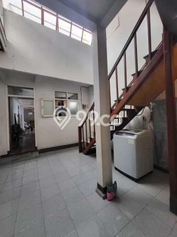 Unit Kost Dijual di Tubagus Ismail dengan 30 Kamar Kawasan Strategis Unit Kost Dijual di Tubagus Ismail dengan 30 Kamar Kawasan Strategis