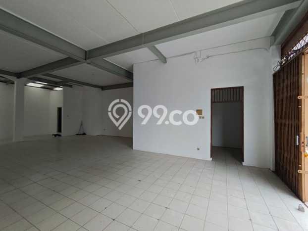 Ruko Dijual di Jakarta Barat LT 144m2 & LB 575m2 Lokasi Terbaik! Ruko Dijual di Jakarta Barat LT 144m2 & LB 575m2 Lokasi Terbaik!