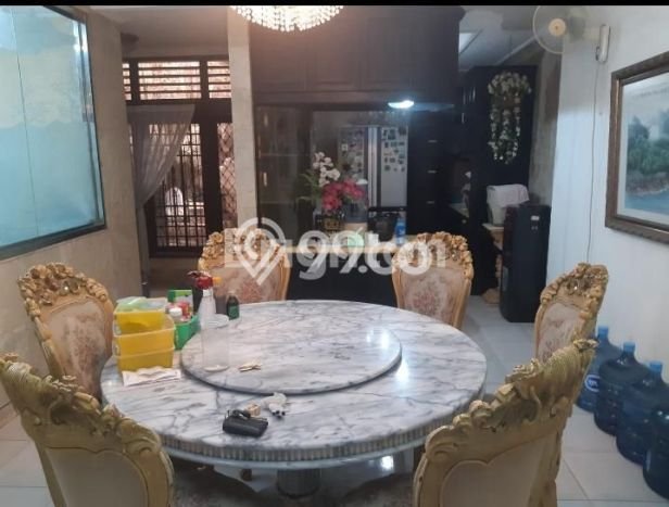 Rumah Luxury Modern Tanpa Renovasi di Kramat Jakarta Pusat Rumah Luxury Modern Tanpa Renovasi di Kramat Jakarta Pusat