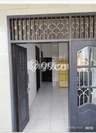 Siap Huni Rumah Mewah 6 Kamar di Cipondoh Dekat ke Mana Pun Siap Huni Rumah Mewah 6 Kamar di Cipondoh Dekat ke Mana Pun