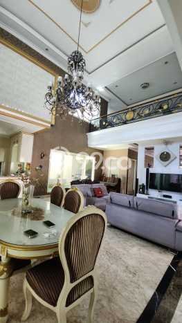 For Sale! Premium House LT 419m2 Desain Elegan di Pulomas For Sale! Premium House LT 419m2 Desain Elegan di Pulomas