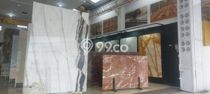 Ruko Komersial Disewakan di Cempaka Putih Jakarta Pusat Luas 450m2 Ruko Komersial Disewakan di Cempaka Putih Jakarta Pusat Luas 450m2