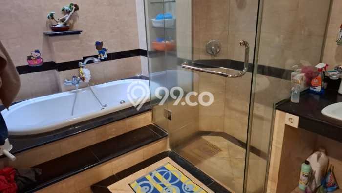 Siap Huni Hunian Elit 5 Kamar di Kelapa Gading Dekat ke Mana Pun Siap Huni Hunian Elit 5 Kamar di Kelapa Gading Dekat ke Mana Pun