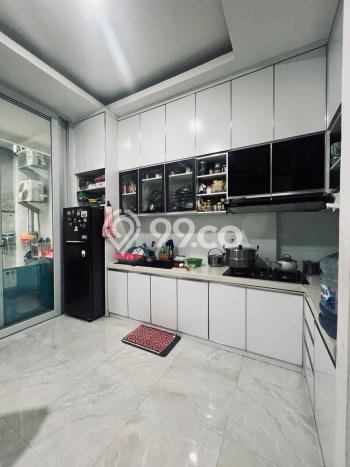 Siap Huni Rumah Mewah 6 Kamar di Kelapa Gading Dekat ke Mana Pun Siap Huni Rumah Mewah 6 Kamar di Kelapa Gading Dekat ke Mana Pun