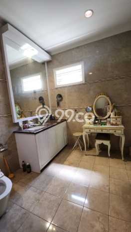 For Sale! Premium House LT 419m2 Desain Elegan di Pulomas For Sale! Premium House LT 419m2 Desain Elegan di Pulomas