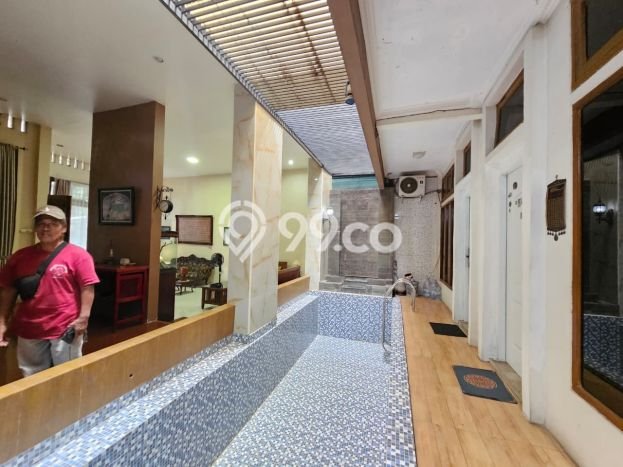 Rumah Mewah LB 450m2 Siap Pakai Desain Elegan di Klender, Jakarta Timur Rumah Mewah LB 450m2 Siap Pakai Desain Elegan di Klender, Jakarta Timur