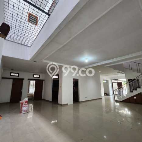 Rumah Elit Modern Siap Huni di Intercon Jakarta Barat Rumah Elit Modern Siap Huni di Intercon Jakarta Barat