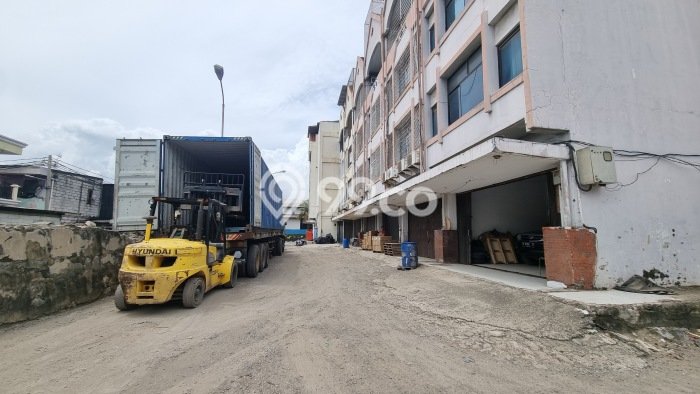 Ruko Komersial Dijual di Penjaringan Jakarta Utara LT 77m2 & LB 300m2 Ruko Komersial Dijual di Penjaringan Jakarta Utara LT 77m2 & LB 300m2