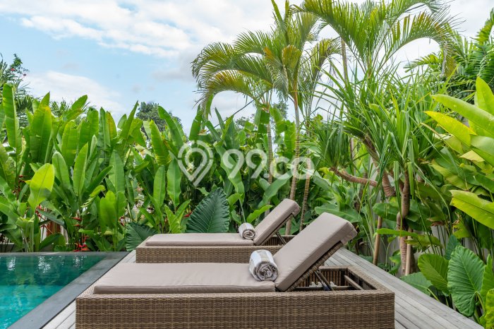 HOT DEAL! Vila di , Luas 380m2m², Lokasi Strategis HOT DEAL! Vila di , Luas 380m2m², Lokasi Strategis