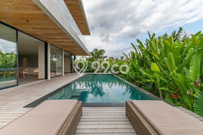 HOT DEAL! Vila di , Luas 380m2m², Lokasi Strategis HOT DEAL! Vila di , Luas 380m2m², Lokasi Strategis