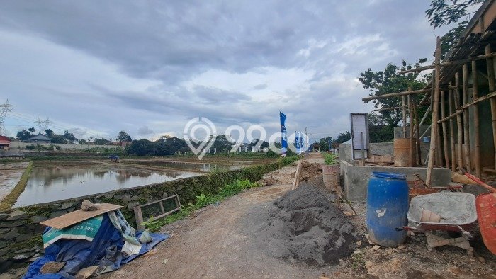 For Sale Rumah 2 Kamar Lokasi Ideal Nyaman dan Strategis di Mijen For Sale Rumah 2 Kamar Lokasi Ideal Nyaman dan Strategis di Mijen