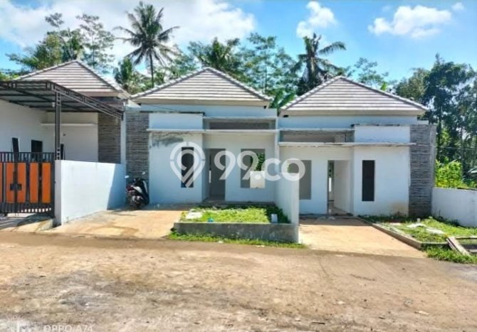 Dijual Rumah Siap Huni di Mijen Semarang Harga Rp 295 Juta LT 120m2 Dijual Rumah Siap Huni di Mijen Semarang Harga Rp 295 Juta LT 120m2