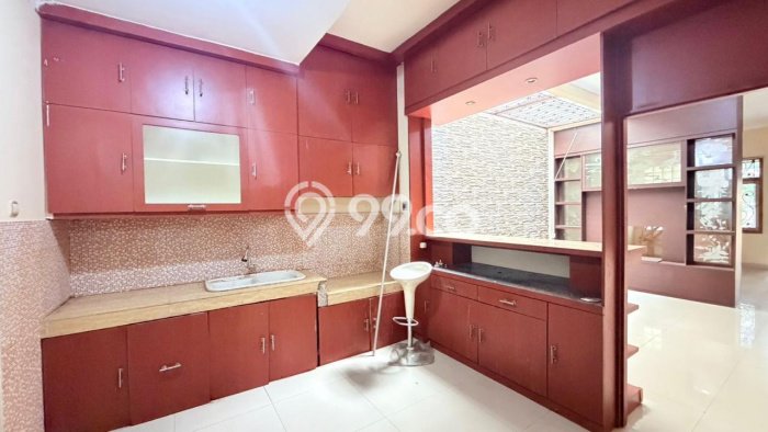 Jarang Ada! Rumah Kontrakan 4 Kamar Bagus Siap Huni BKR Jarang Ada! Rumah Kontrakan 4 Kamar Bagus Siap Huni BKR