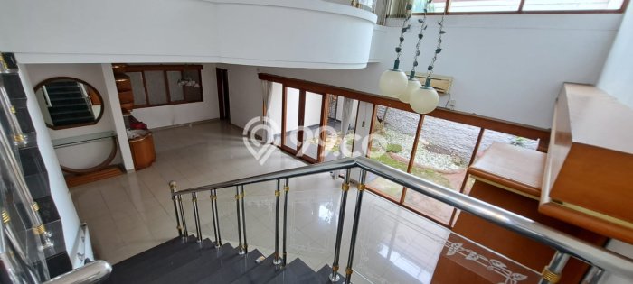 Disewakan! Rumah 5 Kamar Tidur &
4 Kamar Mandi di Pasteur, Bandung Disewakan! Rumah 5 Kamar Tidur &
4 Kamar Mandi di Pasteur, Bandung