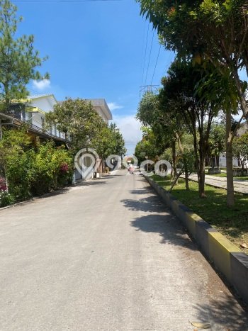 Rumah Modern 3 KT di Taman Kopo Indah Bandung Unfurnished Rumah Modern 3 KT di Taman Kopo Indah Bandung Unfurnished