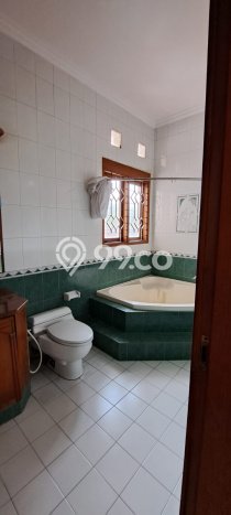 Disewakan! Rumah 5 Kamar Tidur &
4 Kamar Mandi di Pasteur, Bandung Disewakan! Rumah 5 Kamar Tidur &
4 Kamar Mandi di Pasteur, Bandung